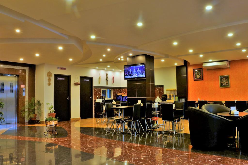โรงแรมซิตี้ อินน์ โพคารา ภายนอก รูปภาพ