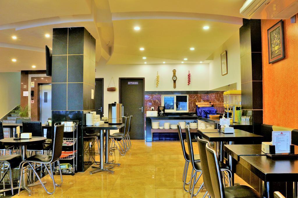 โรงแรมซิตี้ อินน์ โพคารา ภายนอก รูปภาพ